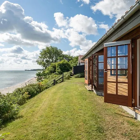 Botmar - 10m From The Sea By Interhome Feriehus