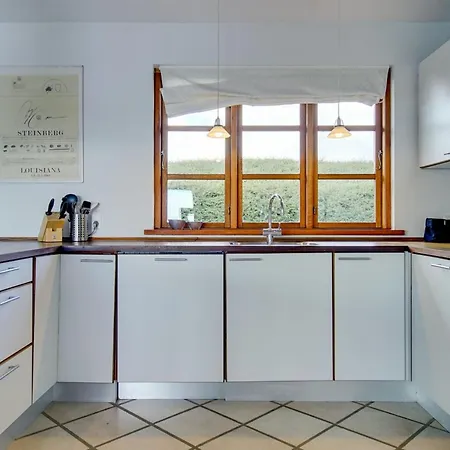 Dom wakacyjny Botmar - 10m From The Sea By Interhome